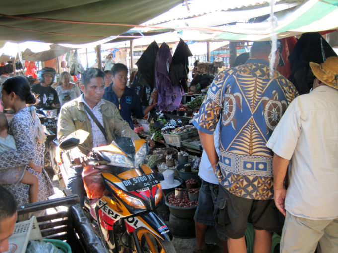 09-markt-in-kupang