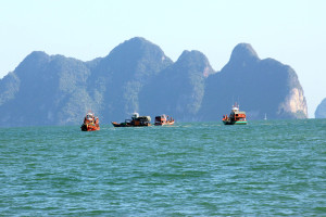 5 Fischerboote, Ostseite Phuket