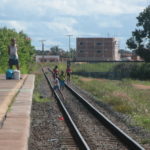 dscn0095-auf-dem-geleise-zum-bahnhof
