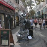 dscn8569aviel-beachtete-lebende-statue-in-gib